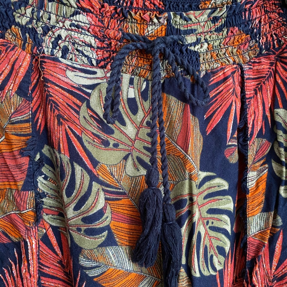Time & Tru patterned light and breezy pant size xL